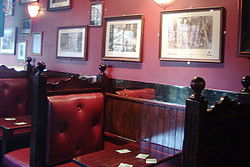 Victoria Tavern - Sunshine Coast Guide 3