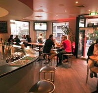 Roxbury Hotel - Sunshine Coast Guide