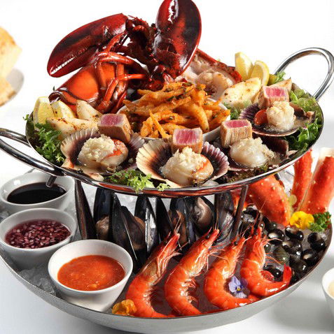 Crustaceans On The Wharf - Sunshine Coast Guide 0