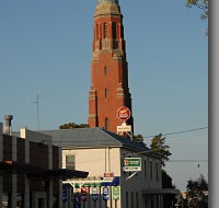 The Main Hotel - Sunshine Coast Guide