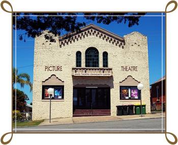 Nag's Head Hotel - Sunshine Coast Guide 1