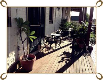 Nag's Head Hotel - Sunshine Coast Guide 2