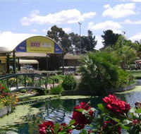 Howlong Country Golf Club - Sunshine Coast Guide