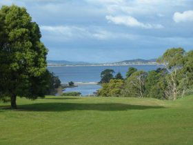 Kingston Beach Golf Club - Sunshine Coast Guide 0