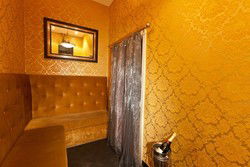 The Moon Boutique Bar Lounge - Sunshine Coast Guide 3