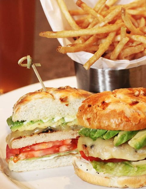 Yardhouse Bar & Brasserie - Sunshine Coast Guide 0