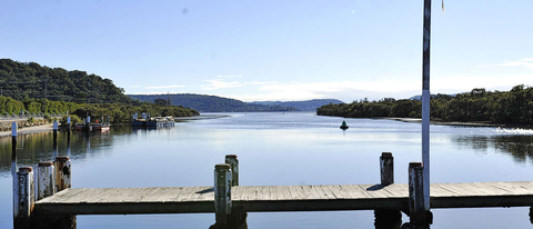 Bay View Hotel - Sunshine Coast Guide 3