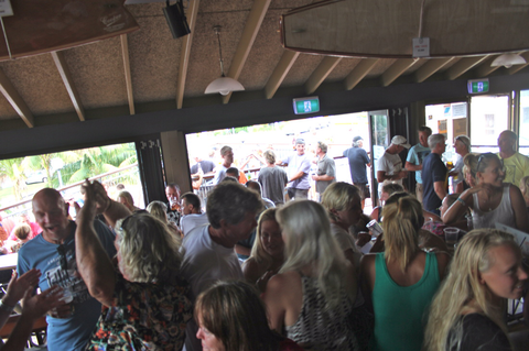Crescent Head Tavern - Sunshine Coast Guide 1