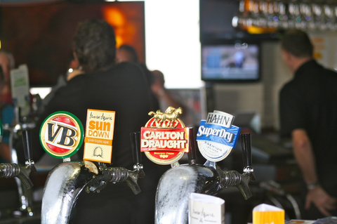 Crescent Head Tavern - Sunshine Coast Guide 4