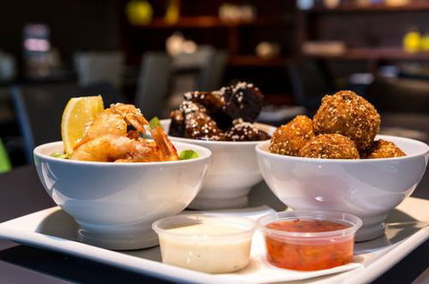 Spotted Dog Tavern - Sunshine Coast Guide 1