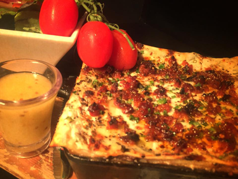 Viva La Vida Wine & Tapas Bar - Sunshine Coast Guide 3