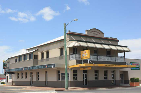 Young Australian Hotel - Sunshine Coast Guide 1