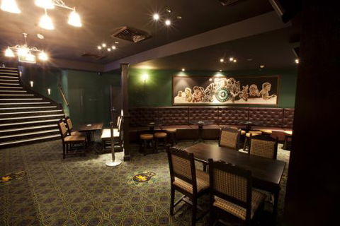 P.J. Gallagher's - Sunshine Coast Guide 3