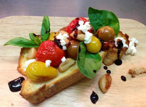 Galleons Restaurant - Sunshine Coast Guide 2