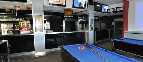 Burnside Tavern - Sunshine Coast Guide 2