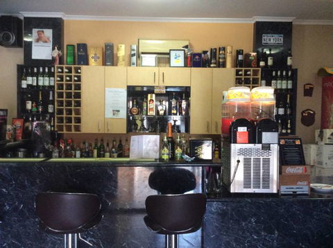 D'Amato's Family Restaurant - Sunshine Coast Guide 4