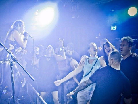 Karaoke At The Avenue - Sunshine Coast Guide 0