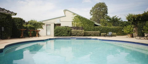 Harrigan's Irish Pub & Accommodation - Sunshine Coast Guide 1