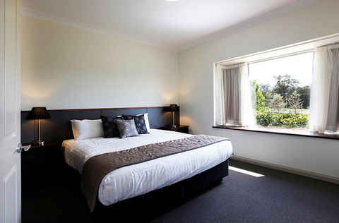 Harrigan's Irish Pub & Accommodation - Sunshine Coast Guide 4