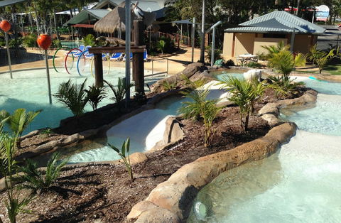 Blue Dolphin Holiday Resort - Sunshine Coast Guide 4