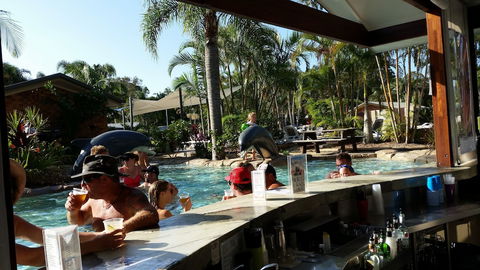 Blue Dolphin Holiday Resort - Sunshine Coast Guide 5