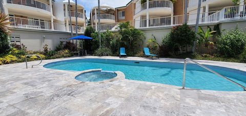 Macquarie Lodge Apartments - Sunshine Coast Guide 3