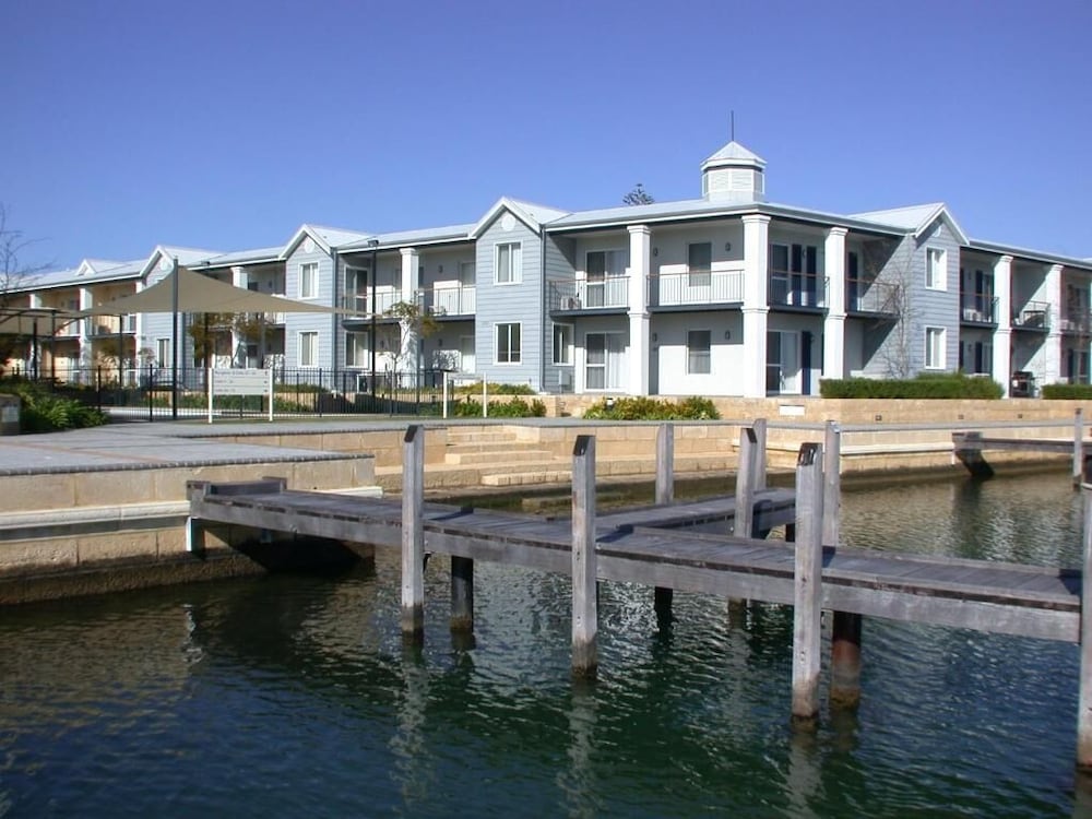 Halls Head WA Sunshine Coast Guide