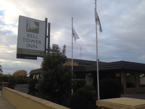 Bell Tower Inn - Sunshine Coast Guide 0