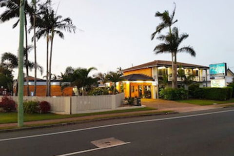 Miners Lodge Motor Inn - Sunshine Coast Guide 0
