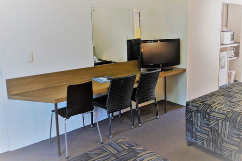 Miners Lodge Motor Inn - Sunshine Coast Guide 5