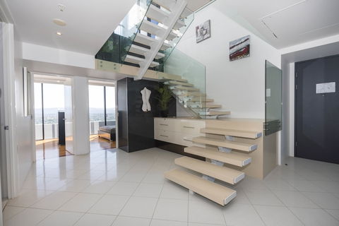Aria Apartments - Sunshine Coast Guide 6