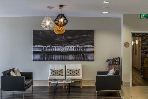 Pacific Suites Canberra - Sunshine Coast Guide 4