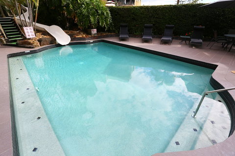 The Regent Apartments - Sunshine Coast Guide 4