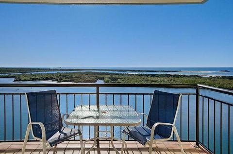 Banyandah Towers - Sunshine Coast Guide 2