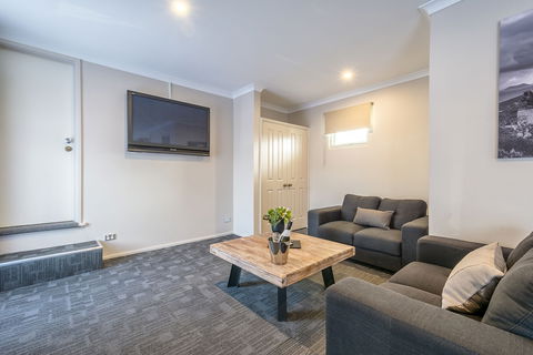 Ace Accommodation Albany - Sunshine Coast Guide 6