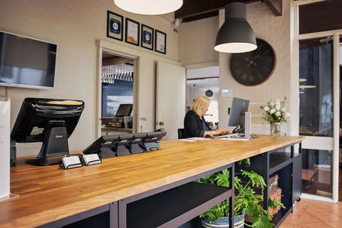 Ace Accommodation Albany - Sunshine Coast Guide 1