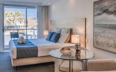 Hotel Laguna - Sunshine Coast Guide 5