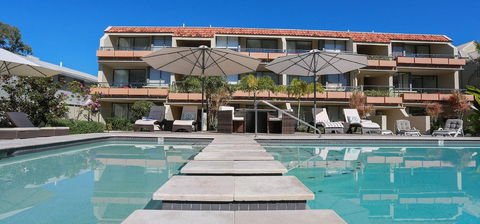 Hotel Laguna - Sunshine Coast Guide 1