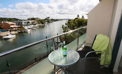 Hotel Laguna - Sunshine Coast Guide 2