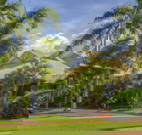 Broome Beach Resort - Sunshine Coast Guide