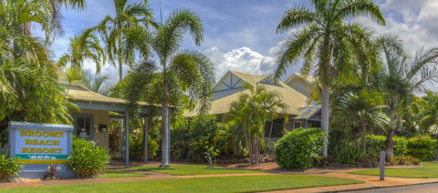 Broome Beach Resort - Sunshine Coast Guide 0