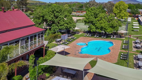 Alzburg Resort - Sunshine Coast Guide 4