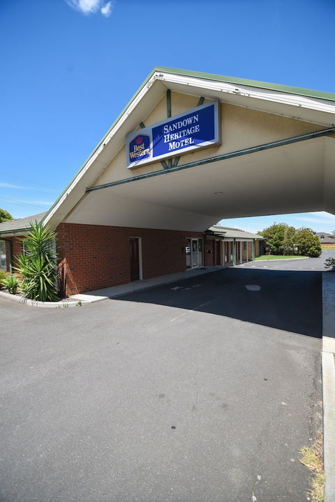 Sandown Heritage Motel - Sunshine Coast Guide 0