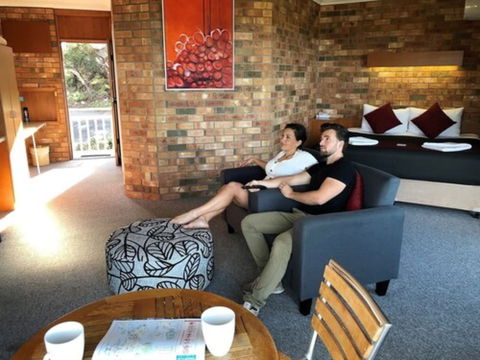 Kangaroo Island Seaside Inn - Sunshine Coast Guide 1