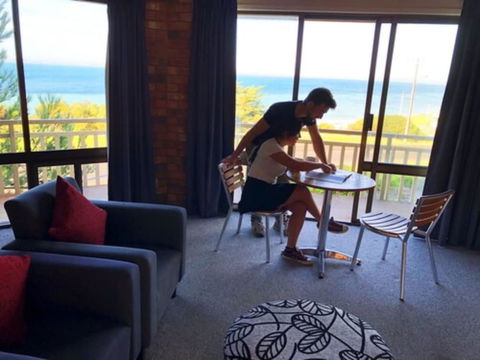 Kangaroo Island Seaside Inn - Sunshine Coast Guide 4
