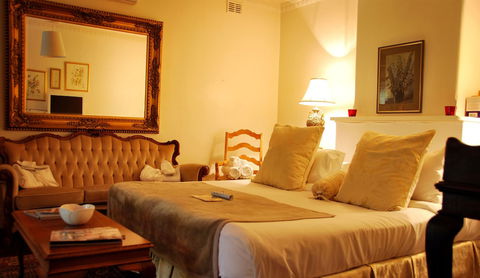 Jacobs Creek Retreat - Sunshine Coast Guide 3