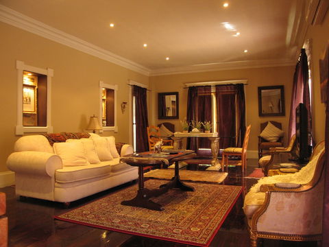 Jacobs Creek Retreat - Sunshine Coast Guide 4