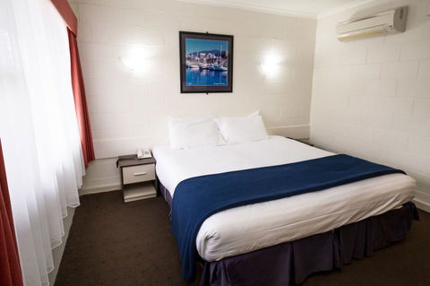 Edgewater Hotel - Sunshine Coast Guide 4