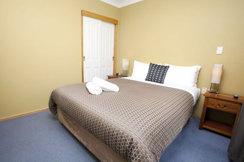 Bruny Island Escapes And Hotel Bruny - Sunshine Coast Guide 4