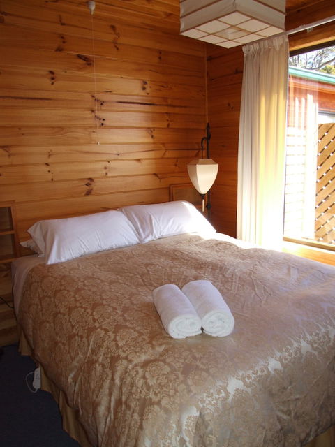 Bruny Island Escapes And Hotel Bruny - Sunshine Coast Guide 6